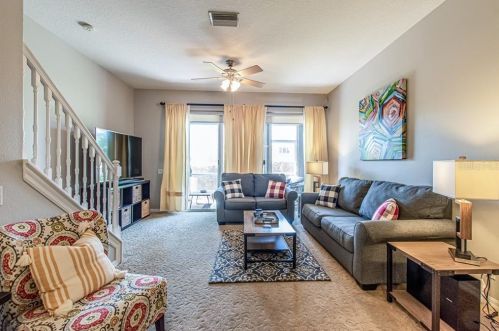 7952 66th Ln, Pinellas Park, FL 33781-2000