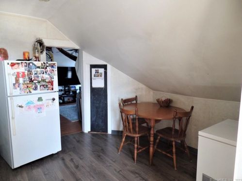 71 Merchant St, Bridgeport CT  06604-2214 exterior