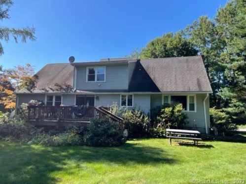 161 Bayberry Trl, Wapping, CT 06074-3810