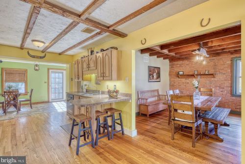 7455 Hillside Dr, Spring Grove PA  17362-8555 exterior