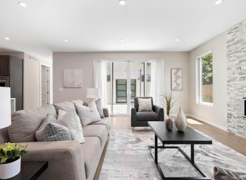 1140 Cook St, Denver CO 80205-5010 exterior