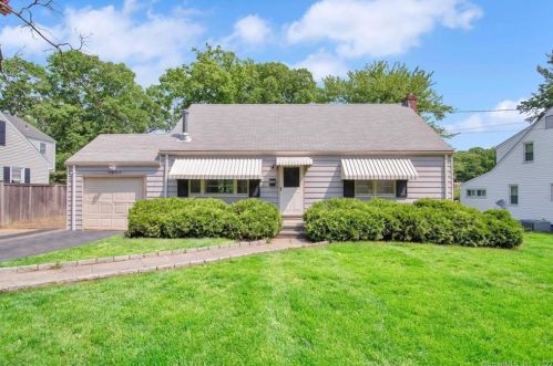 3020 Old Town Rd, Bridgeport, CT 06606-1246