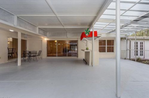 770 Logan Blvd, Naples FL 34116-3909 exterior