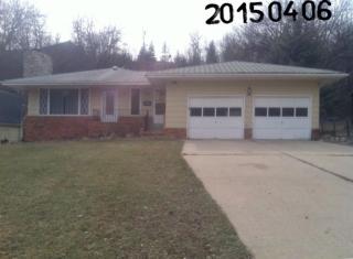 1505 8th St, Minot, ND 58703-5719