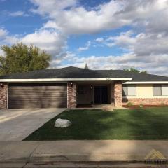 9124 Hemingway Pl, Bakersfield, CA 93311-1407