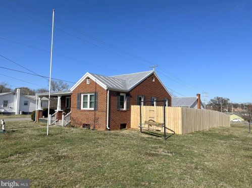 201 8th Ave, Richmond National Battlefiel VA  22835-1524 exterior