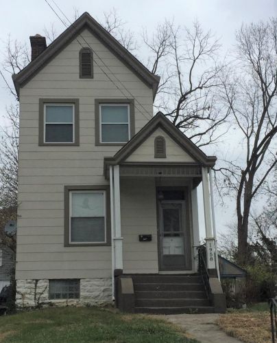 1958 Elm Ave, Cincinnati, OH 45212-2536