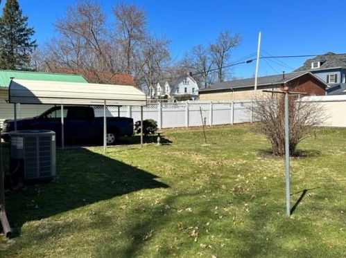 317 Lincoln Ave, Grove City PA  16127-1839 exterior