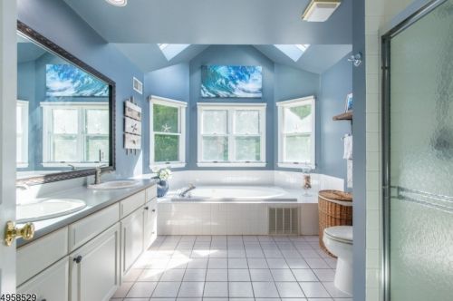 4 Roberts Rd, Dover NJ  07869-3475 exterior