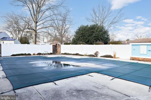 201 Cuthbert Blvd, Camden NJ  08107-1057 exterior