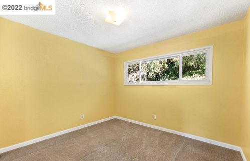 2915 Hermosa St, Pinole CA  94564-1511 exterior