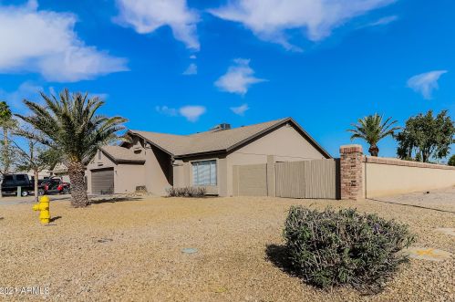 10702 Orangewood Ave, Glendale, AZ 85307-1763