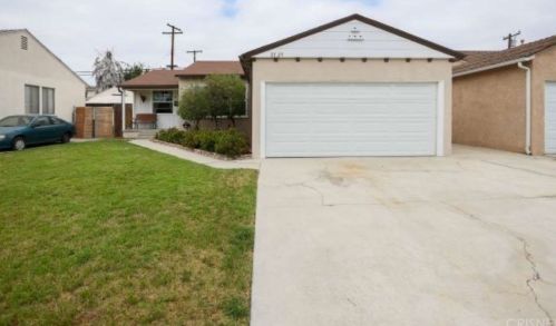 2729 Dollar St, Lakewood, CA 90712-2141
