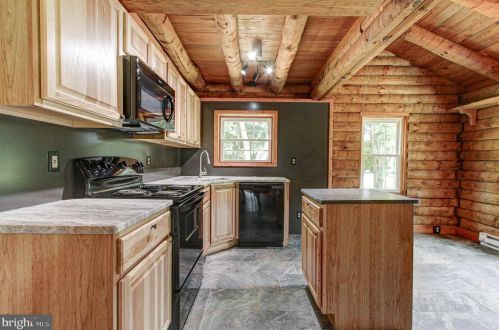 190 Royal Manor Rd, Easton PA  18042-8702 exterior