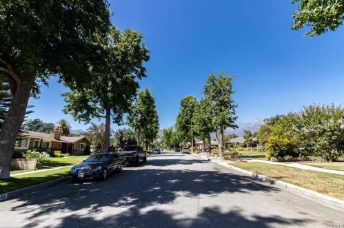 1754 1st Ave, Upland, CA 91784-2007