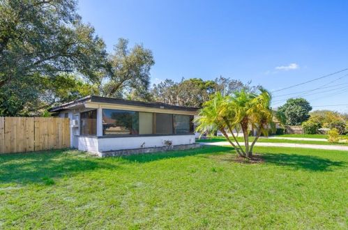 302 Oakwood Ct, Casselberry, FL 32730-2222
