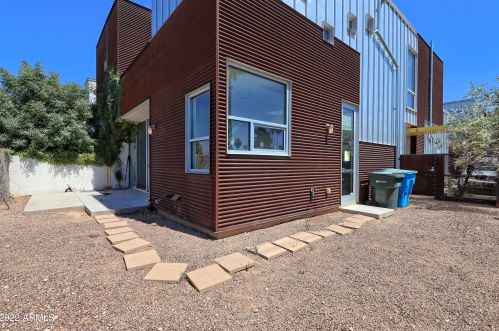 5576 12 St, Phoenix AZ 85086-4804 exterior