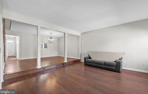506 Sturbridge Ct, Flemington NJ  08822-2020 exterior