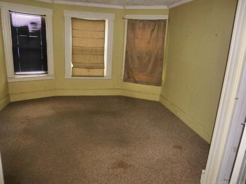 25 Deforest Ave, Bridgeport CT  06607-2414 exterior