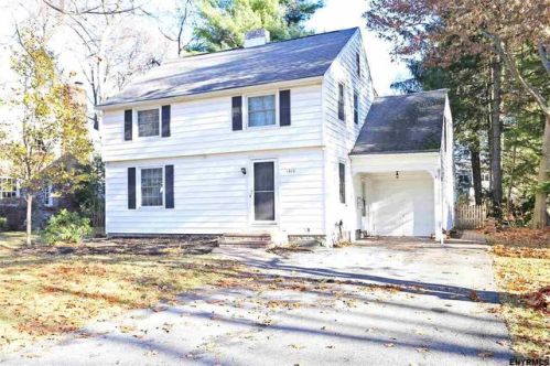 1410 Valencia Rd, Schenectady, NY 12309-4318