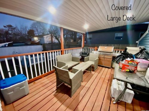 168 Washington Ave, Wheatley Heights NY  11798-2020 exterior