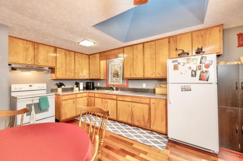 436 Ontario Ave, Bellefontaine OH  43311-2523 exterior