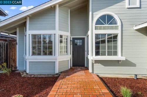 4351 Redwood Dr, Oakley, CA 94561-2271