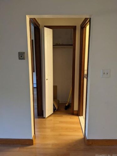 1198 Middle Tpke, Manchester CT  06040-7920 exterior