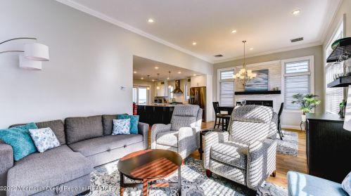 5 Fort Ave, Pelican Island NJ  08751-1512 exterior