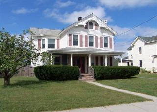 30 Maple Ave, Canaan Lake, NY 11772-2848
