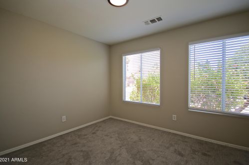 1717 Lindrick Dr, Chandler AZ 85249-5033 exterior