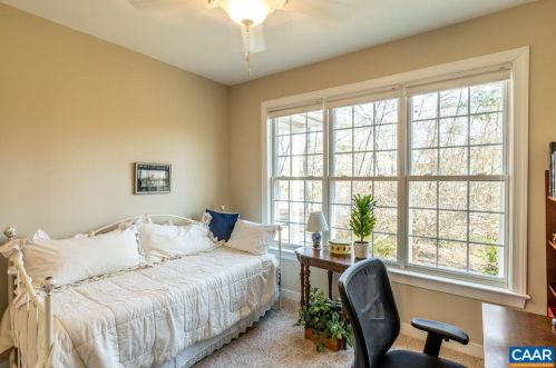 10 Mulligan Dr, Bybee VA  22963-2560 exterior