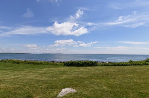 250 Ocean Rd, South Kingstown RI  02882-1346 exterior