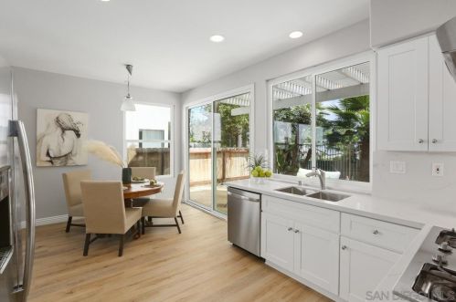 4325 Corte De La Fonda, San Diego CA  92130-2126 exterior