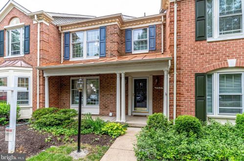 6515 Milva Ln, Springfield, VA 22150-4273
