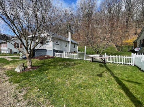 1119 Wills Ave, New Kensington PA  15068-3830 exterior