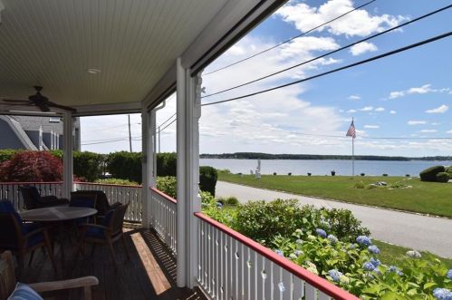 140 Hemlock Ave, Warwick, RI 02886-8236