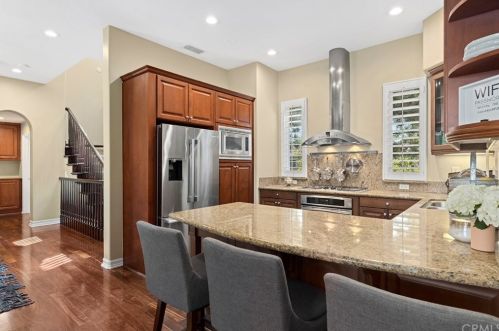 29 Via Amanti, Newport Beach CA  92657-1126 exterior