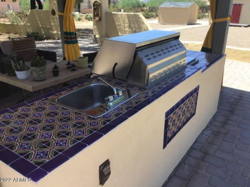 26506 11th Ave, Phoenix AZ  85085-1894 exterior