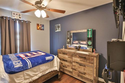 2440 Gillian Ln, Easton PA  18040-5819 exterior