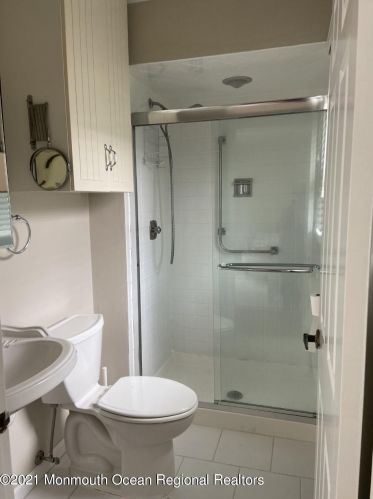 10 Dartmoor Rd, Bricktown NJ  08724-2057 exterior