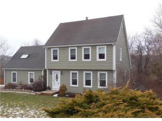 5 Ridgeview Ter, Brookfield Center, CT 06804-1133