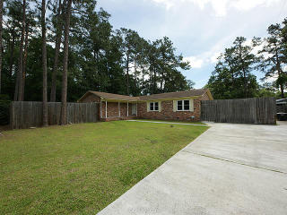 106 Dahlia St, Walterboro, SC 29488-2524