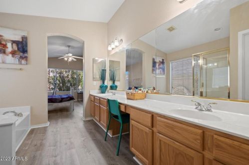 16030 18th Ave, Phoenix AZ  85045-1752 exterior