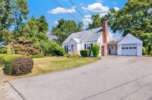 46 Fairview Ave, Stratford, CT 06614-4940