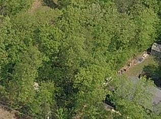 5133 Windsor Dr, Stroudsburg, PA 18360-7524