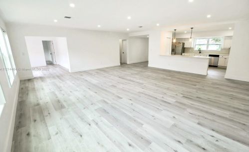 1121 40th Ave, Hollywood FL  33021-6048 exterior