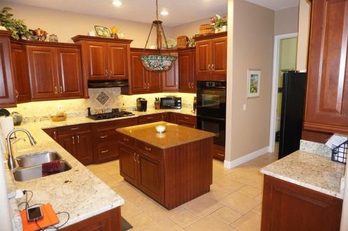 3258 King George Dr, Orlando FL  32835-5902 exterior