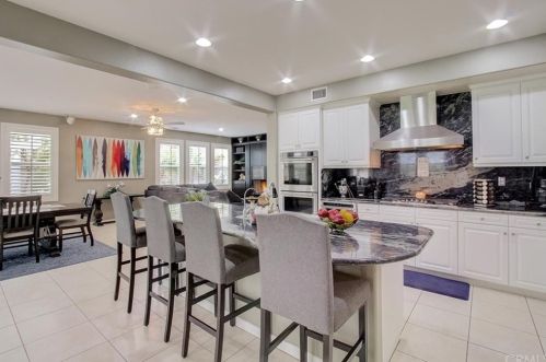 5391 Evening Sky Dr, Simi Valley CA  93063-5744 exterior