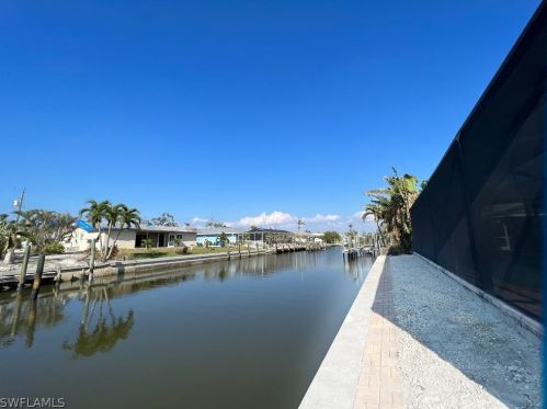 311 Jefferson Ct, Fort Myers Beach, FL 33931-3747